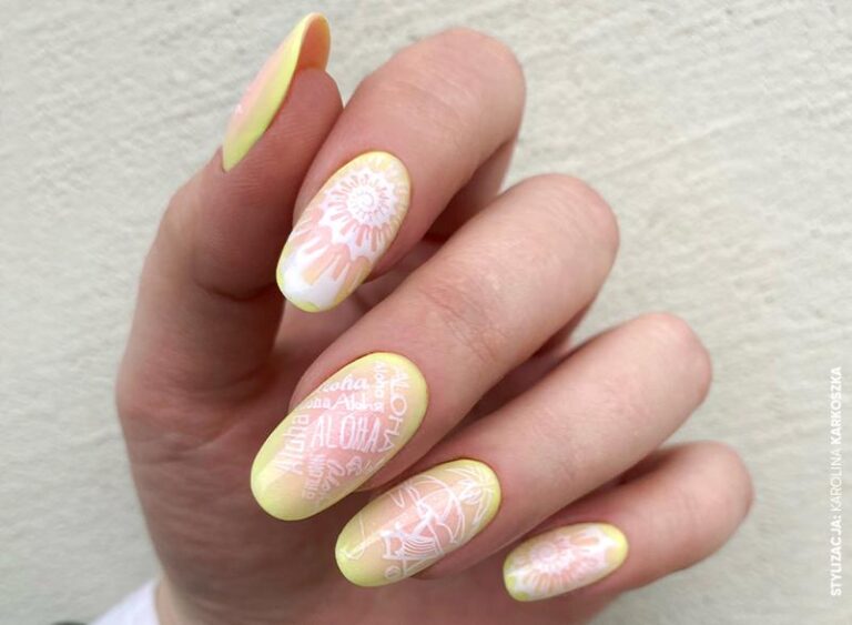 Stemple do paznokci – prawdziwa moda, która przetrwała próbę czasu