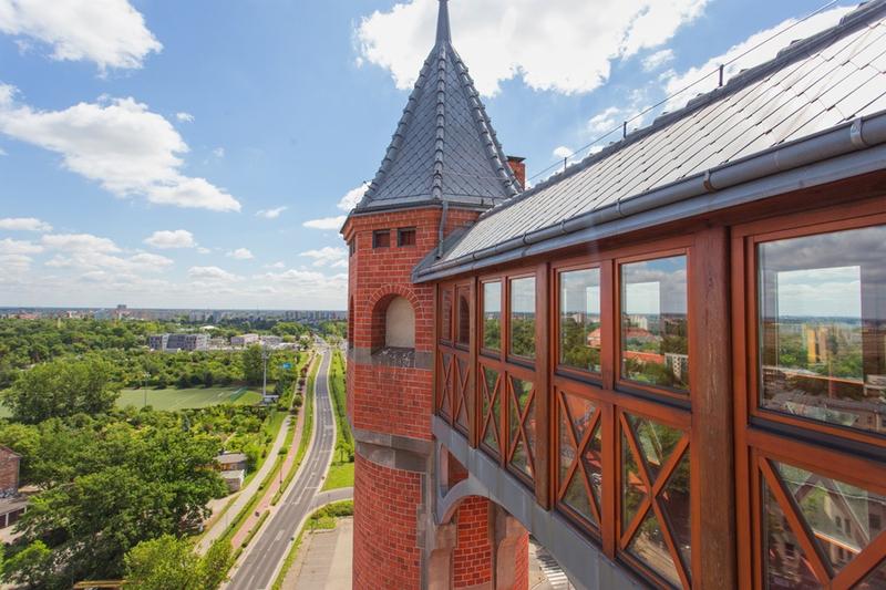 Odkryj Urok Wież Ciśnień w Ciechanowie – Co To Za Miejsce?