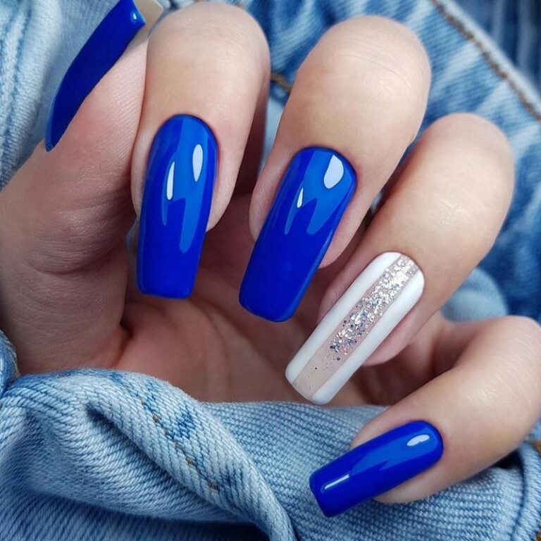 Zainspiruj się chabrowymi paznokciami: Top 10 najmodniejszych pomysłów z Instagrama